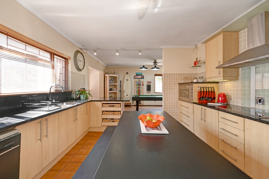 6 Bedroom Property for Sale in Welgelegen Western Cape